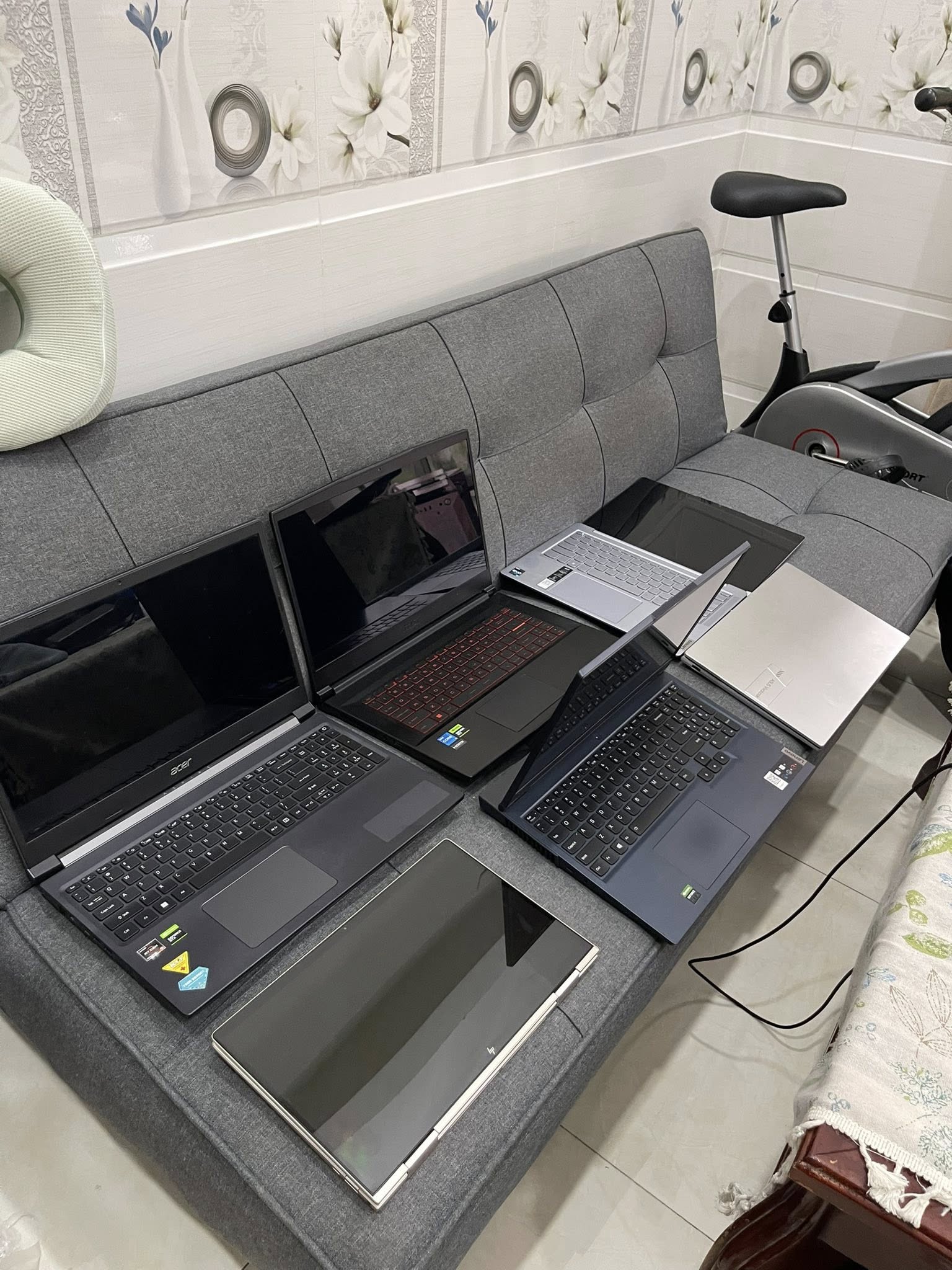 Thu mua laptop cũ Thuận An