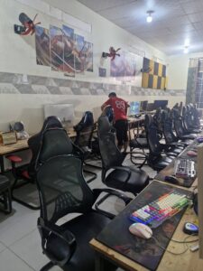 Thu mua laptop cũ Dĩ An