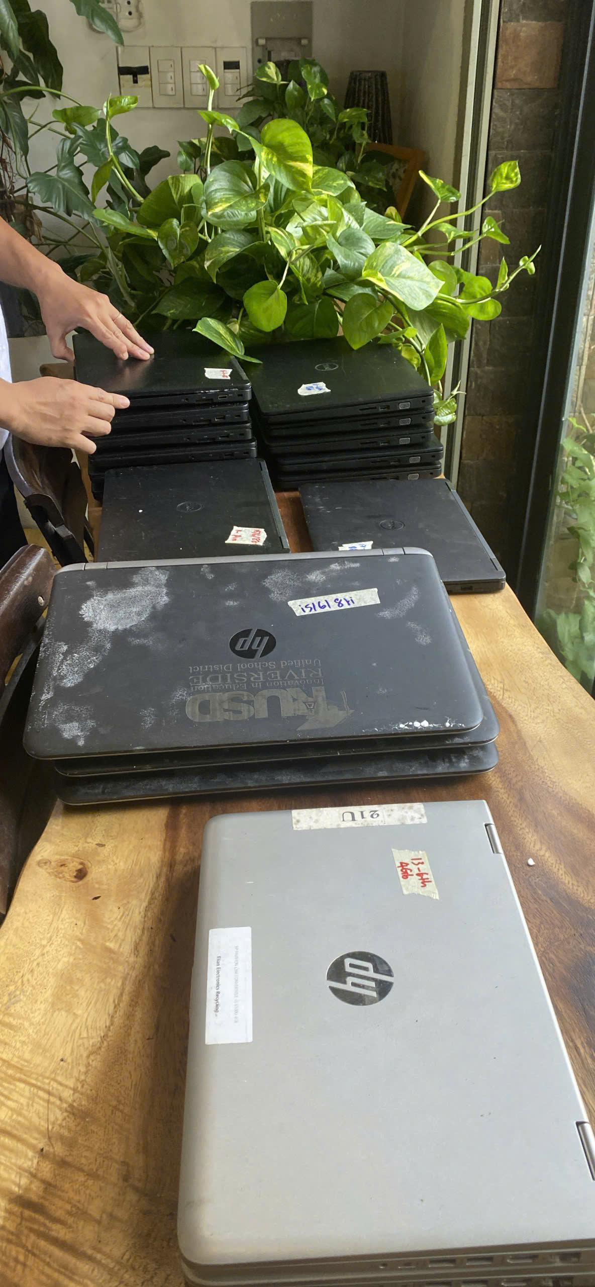 Thu mua laptop Dĩ An